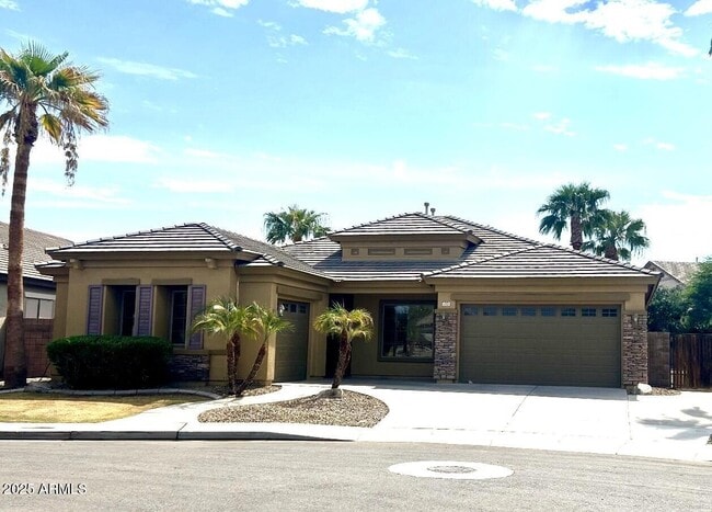 Primary Photo - 1531 E Yellowstone Pl