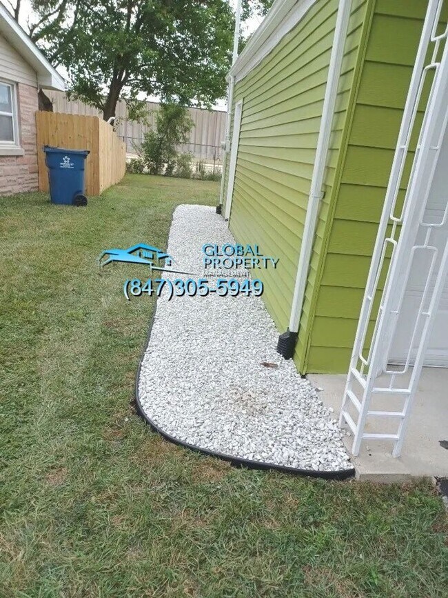 Building Photo - 3 BEDROOM HOME FOR RENT KANKAKEE, IL