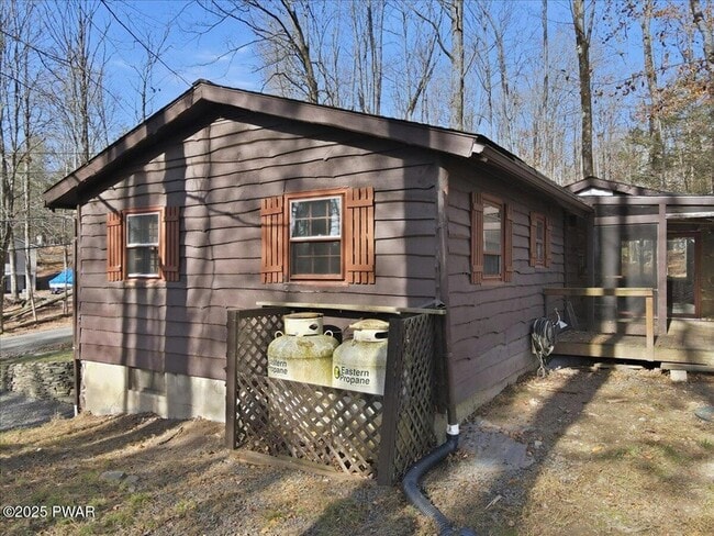 Building Photo - 50 Bear Rock Rd