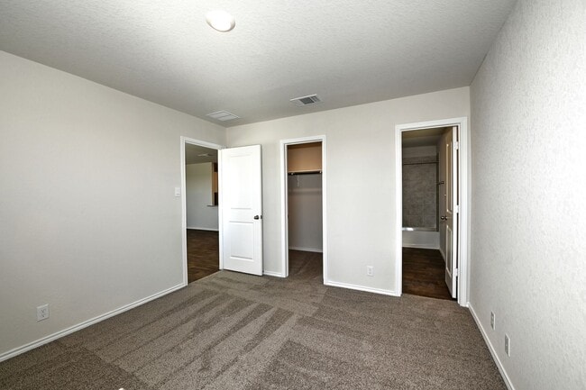 Building Photo - ONE STORY  |  3 BEDROOM  |  2 BATH  |  YARD SERVICE INCLUDED  |  WHISPER FALLS  |  POOL - GYM - P...