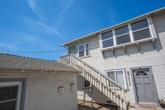 Building Photo - 4818-4822 33rd Street