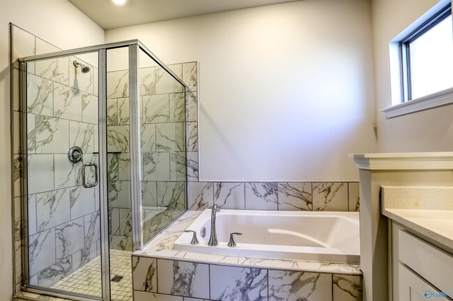 Building Photo - 12422 Whitcomb Cir