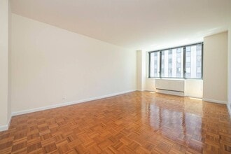 Building Photo - 211 W 56th St