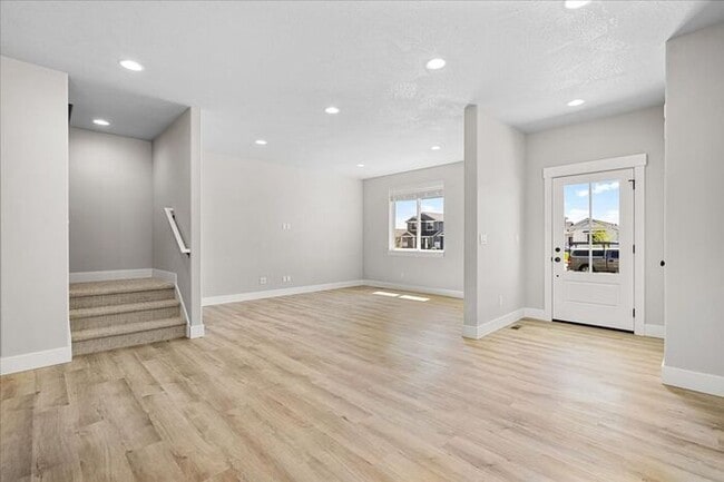 Building Photo - Experience Spacious Luxury: 4 Bedroom, 3 Bath Two-Story Rental Home Awaits