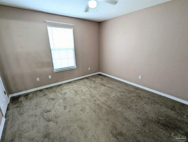 Building Photo - 7415 Lillie Ln