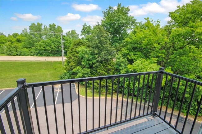 Building Photo - 143 Stonewall Creek Dr