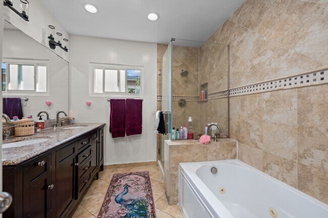 Building Photo - 5227 E Falls View Dr