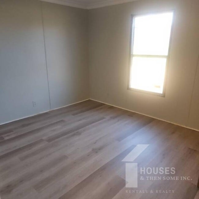 Building Photo - 1418 Anderson Ridge Rd