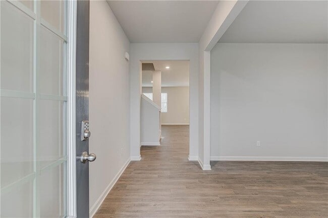 Building Photo - 6767 Scarlet Oak Way