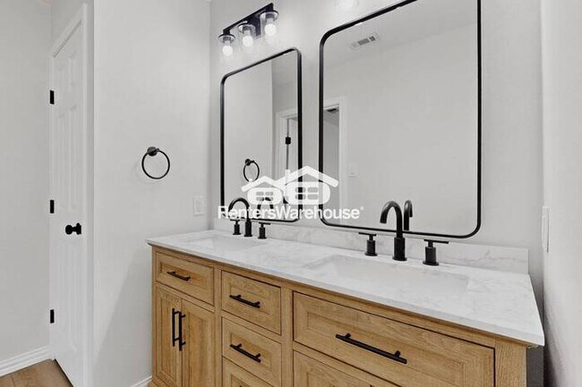 Building Photo - Coppell Home Completely Refreshed
