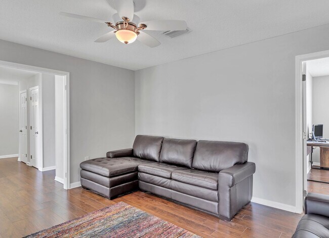 Building Photo - Beautiful 3 Bedroom in Fort Walton Beach