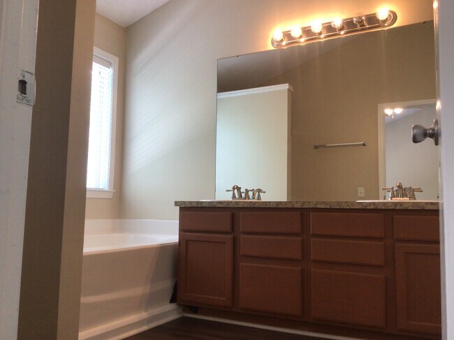 Building Photo - 11314 Bumpious Ct