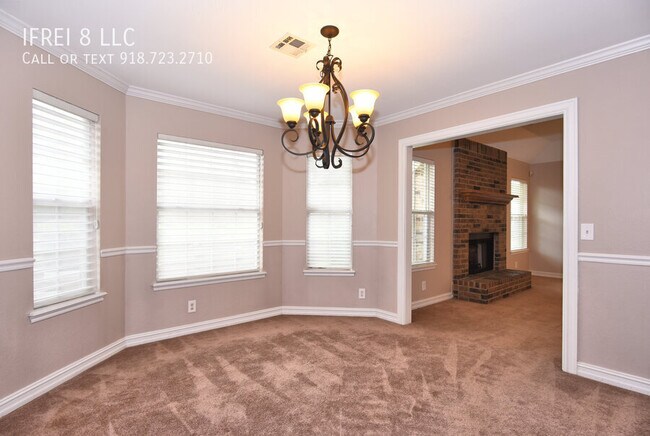 Building Photo - 300 S 63rd St