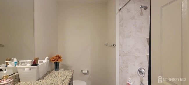 Building Photo - 6 Begonia Ln
