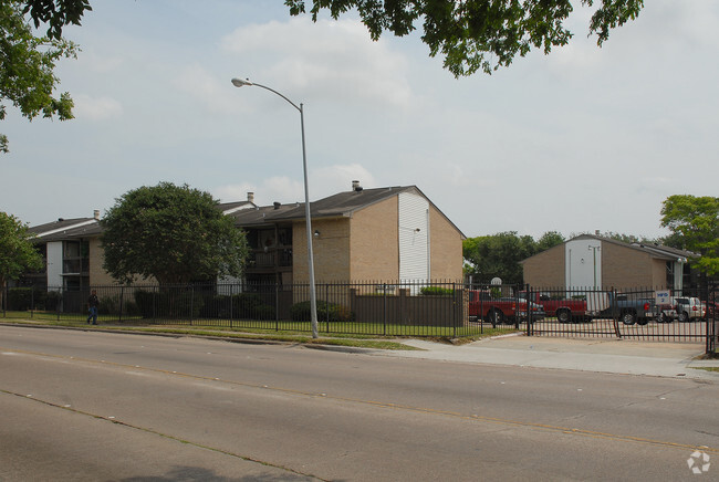 Building Photo - Happy Homes Apartments