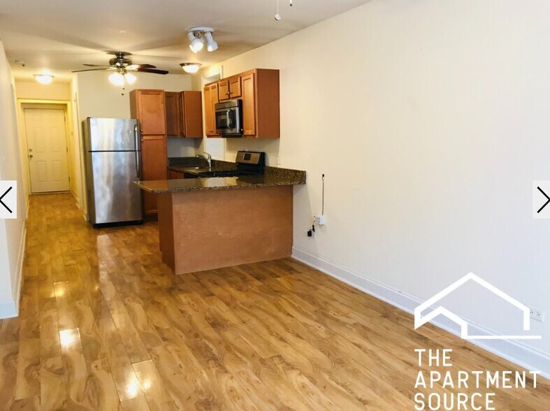 Building Photo - 2937 N Allen Ave