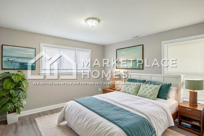 Building Photo - 216 Hendricks Pl