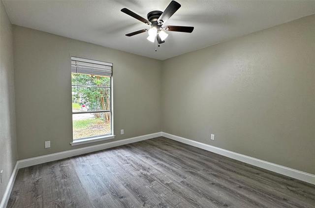 Building Photo - 1713 Kingsbridge Dr