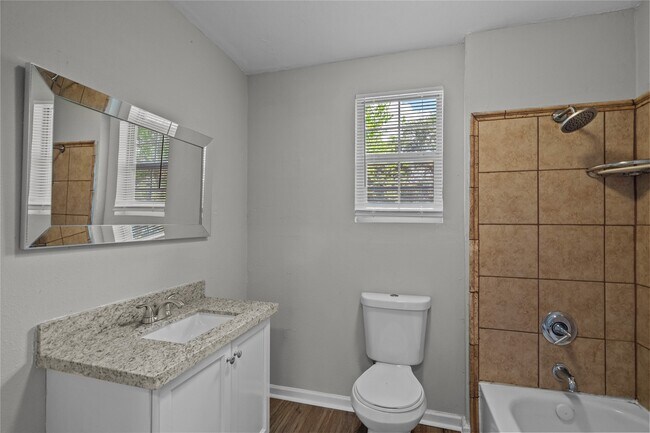 Building Photo - 5931 Southville St