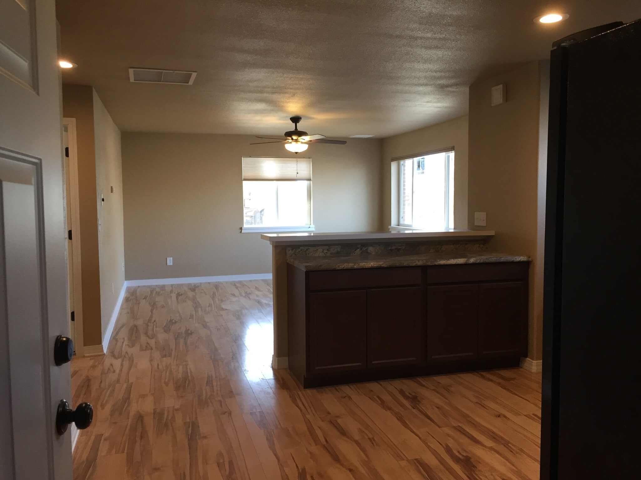 Building Photo - 203 S Mesa St