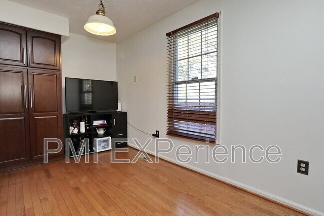 Building Photo - 12740 Wedgedale Ct