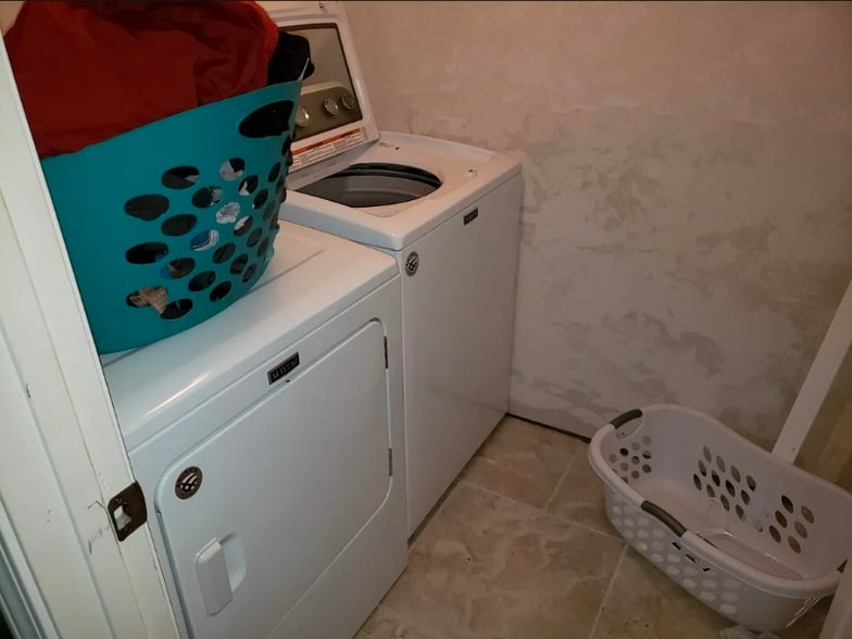 Building Photo - 606 SE 14th St