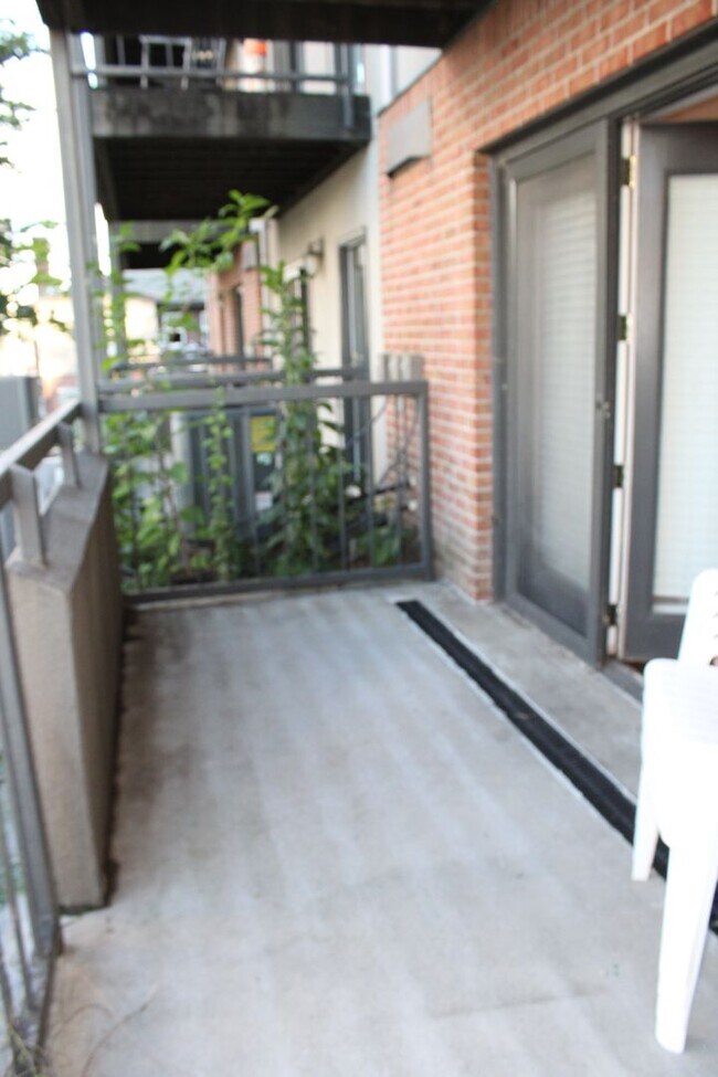 Building Photo - Laurel Villas #105 -3BR/2BA Available for AUGUST 2026 move in!