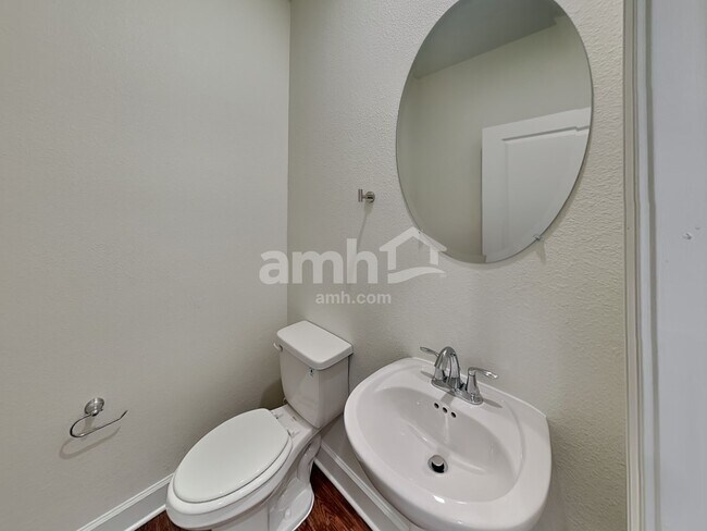 Building Photo - 3014 Rolling Acrs Rd