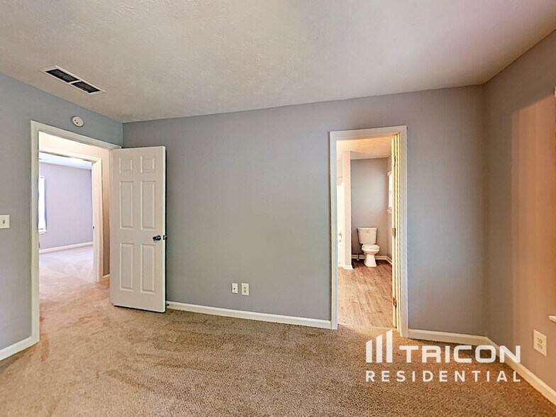 Building Photo - 303 Mephisto Cir