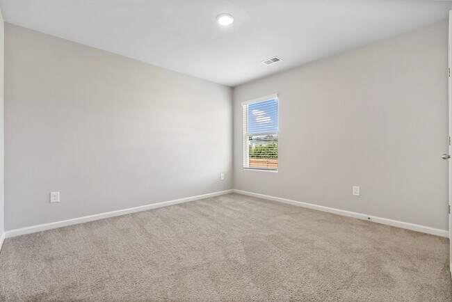 Building Photo - Southgrove