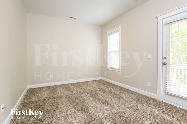 Building Photo - 144 Water Oak Dr