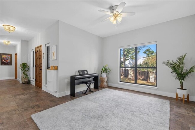 Building Photo - 116 Lei Ct