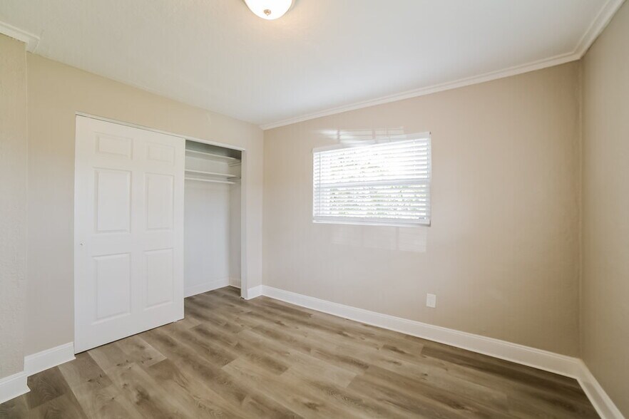 Building Photo - 1001 SW 25th Ave