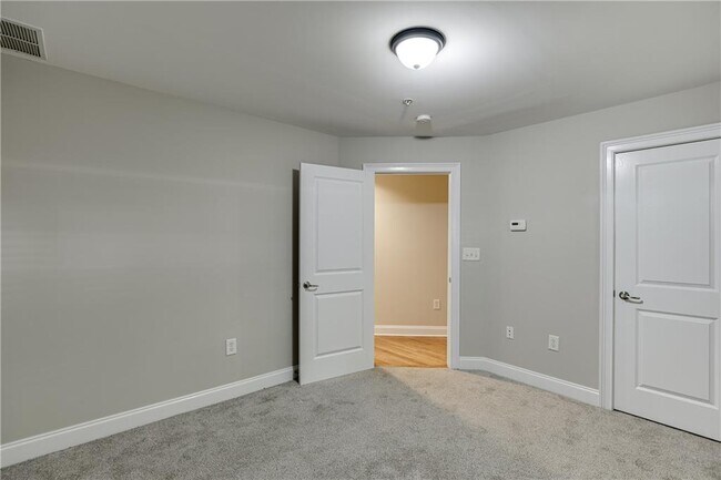 Building Photo - 2748 Wander Ln