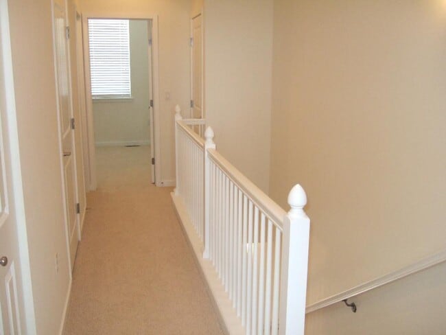 Building Photo - Rare Townhome in Park Hill with 2BR/2.5