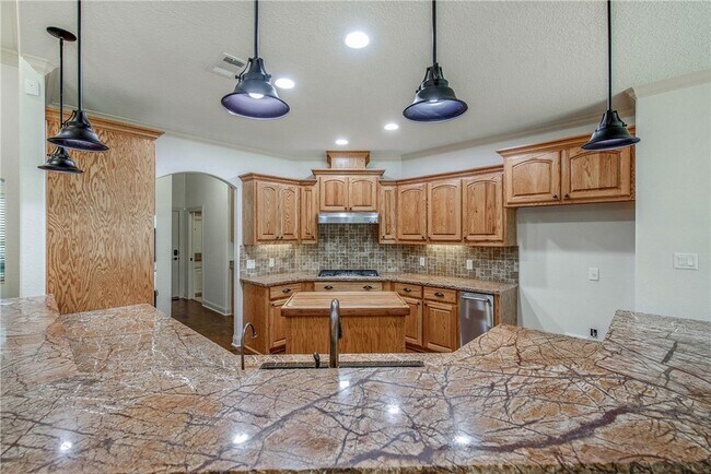 Building Photo - 15701 Timber Creek Ln