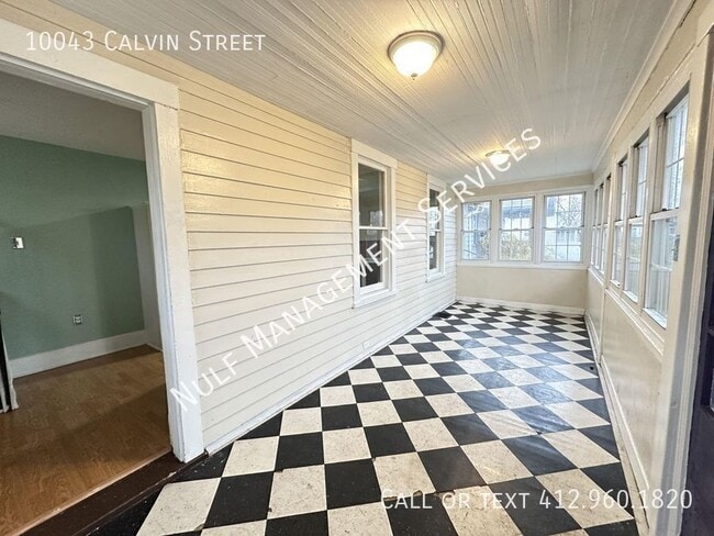 Building Photo - 10043 Calvin St
