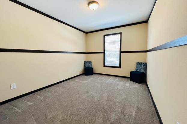 Building Photo - 833 CIMARRON-