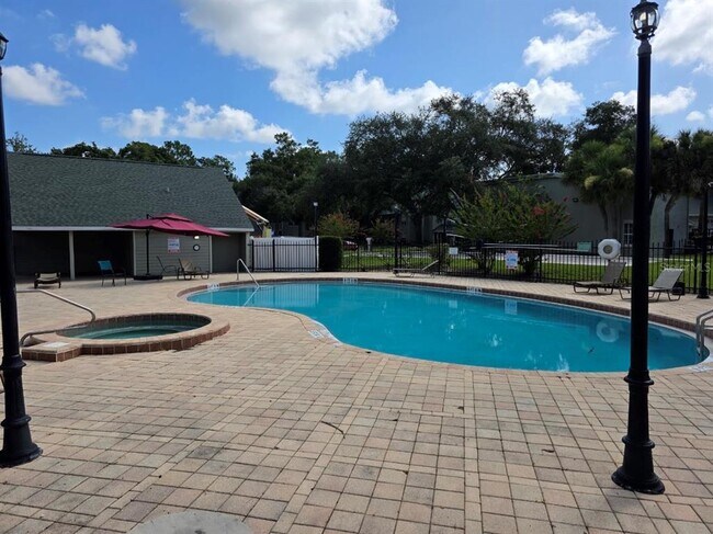 Building Photo - 6130 Westgate Dr