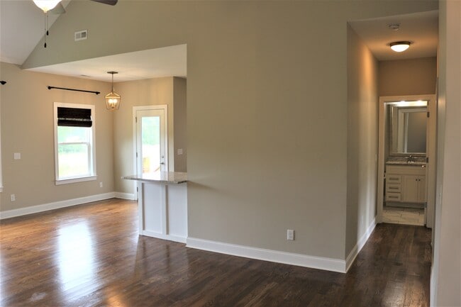 Building Photo - 3426 Fleeman Place Dr NE