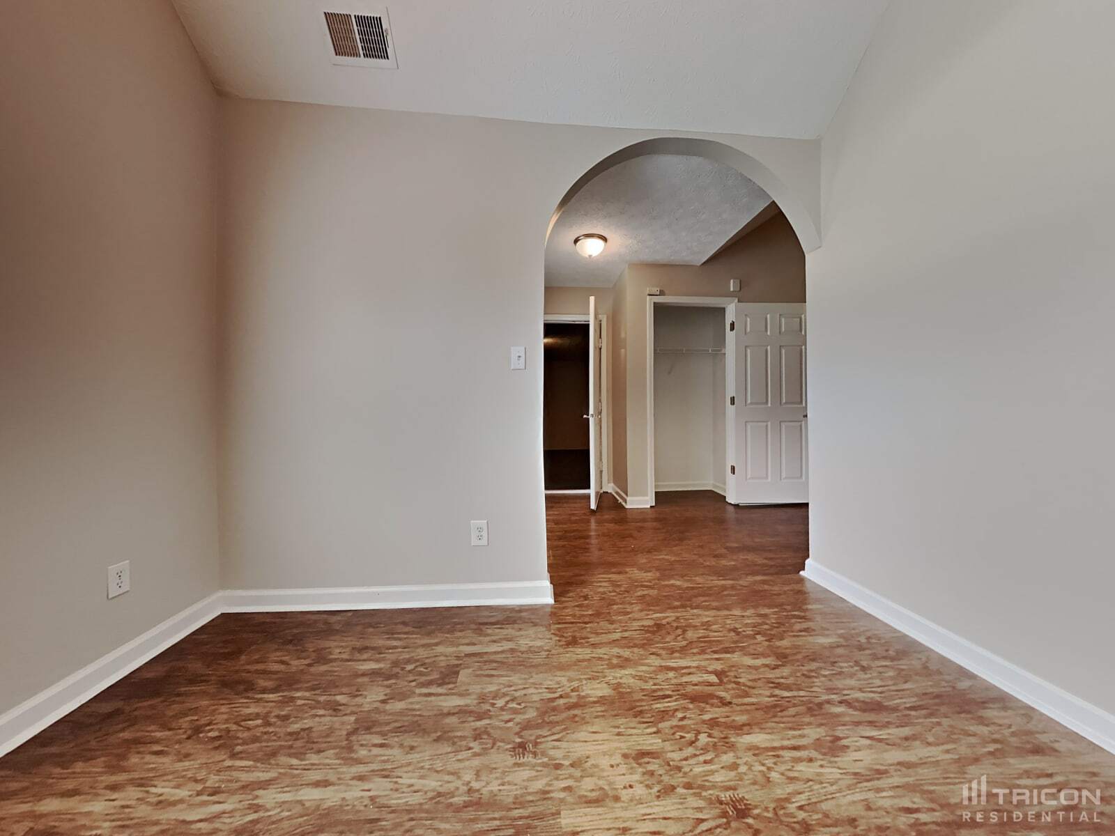 Building Photo - 408 Crested View Dr