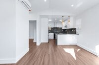 Building Photo - Beautifully Renovated 1-bedroom/ 1-bathroom ADU