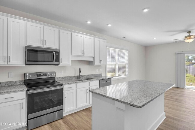 Building Photo - 6332 Beckington Dr