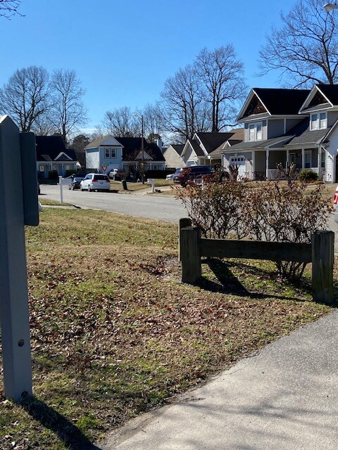 Building Photo - 5381 Lynbrook Landing