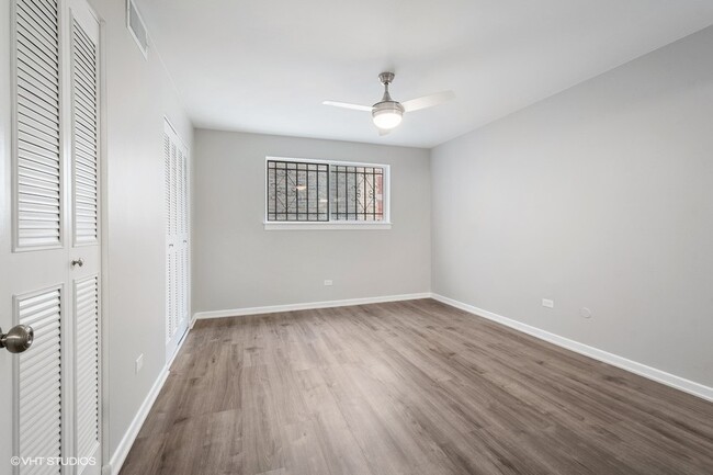 Master Bedroom - 15' closet - 1604 W Farwell Ave