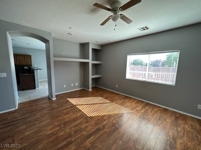 Building Photo - 6508 Kenya Springs St