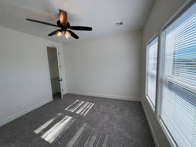 Building Photo - New Build- 3 bedroom, 2.5 bathroom home fo...