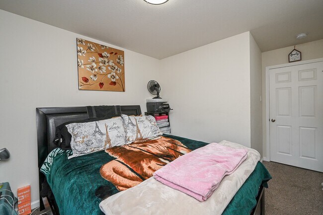 Building Photo - 1739 Cemetery Rd