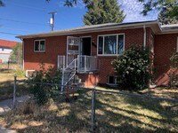 Building Photo - 8989 E 12th Ave