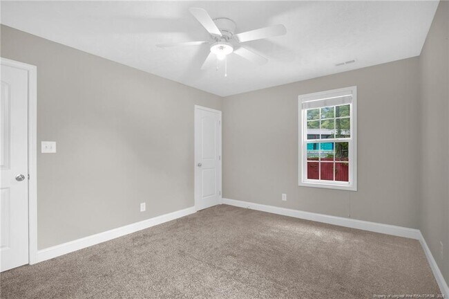 Building Photo - 890 Duval Dr